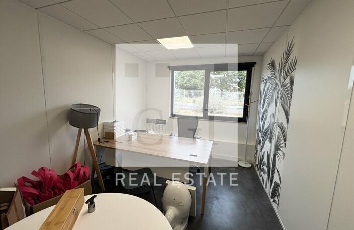 BUREAUX à LOUER — photo 4