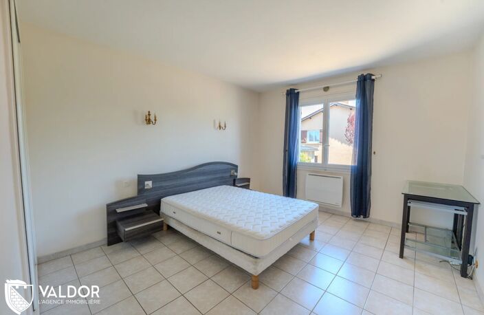 Maison plain-pied - 242m2 - 121m2 habitables - 905m2 de terrain — photo 4