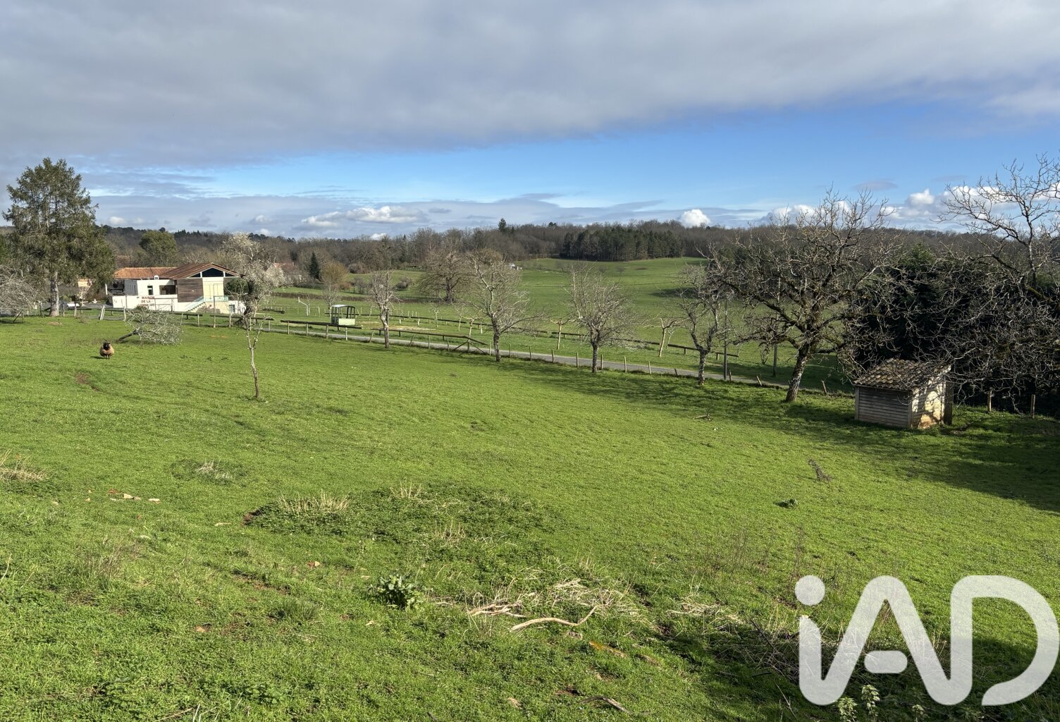 Vente Terrain à bâtir 2 500 m&sup2; — photo 1
