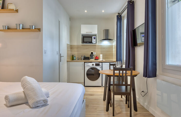 A LOUER - STUDIO MEUBLE - SECTEUR GARE — photo 4