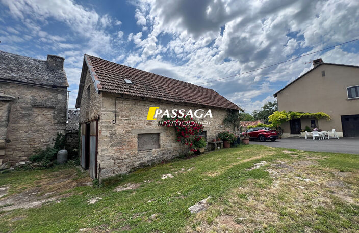 A VENDRE - Maison d'habitation avec dépendances - PALMAS D'AVEYRON — photo 2