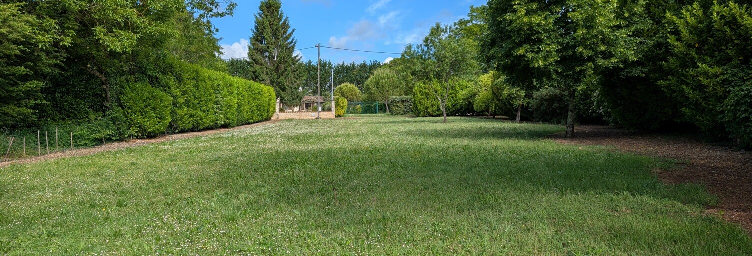 Terrain  1130 m² à vendre à Échallat (16170)