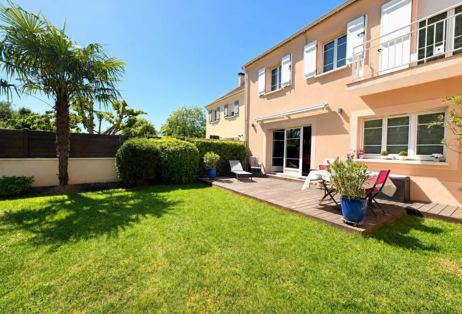 VENEZ DECOUVRIR A L'ABRI DES REGARDS, UNE CHARMANTE MAISON A — photo 1