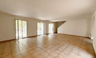 Appartement 4 Pièces 138 m² à louer à Aigues-Mortes (30220)