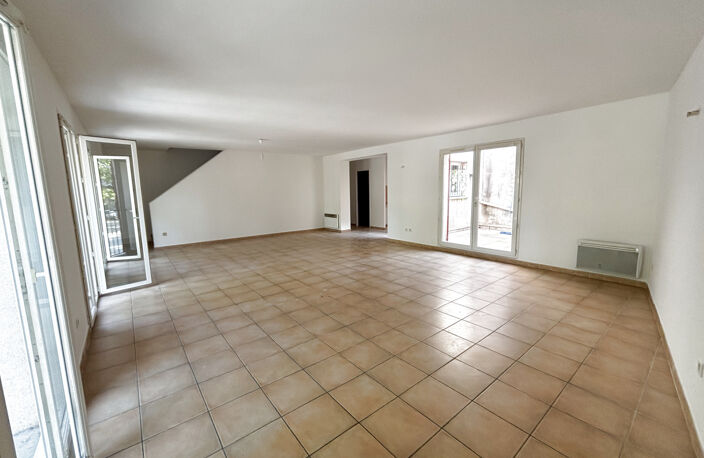 Grand appartement de type P4 avec terrasse — photo 2