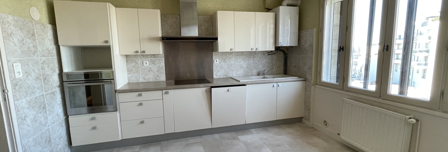 Appartement 3 Pièces 72 m² à louer à Luc-la-Primaube (12450)