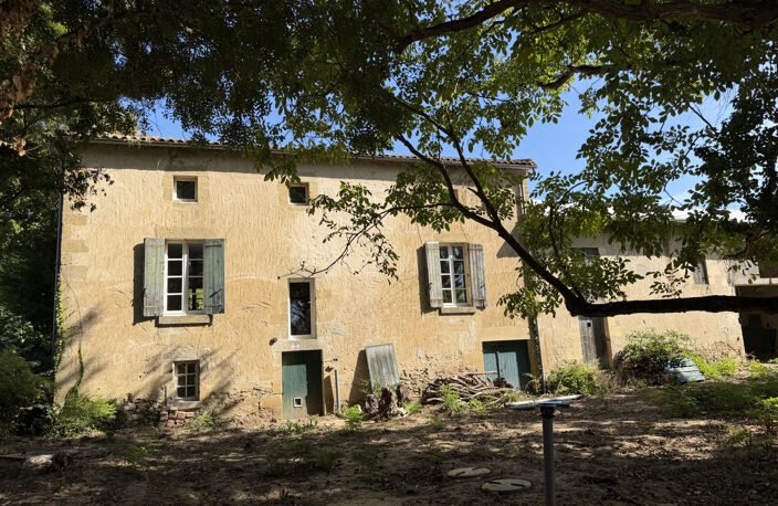 Bâtisse à finir de rénover — photo 2