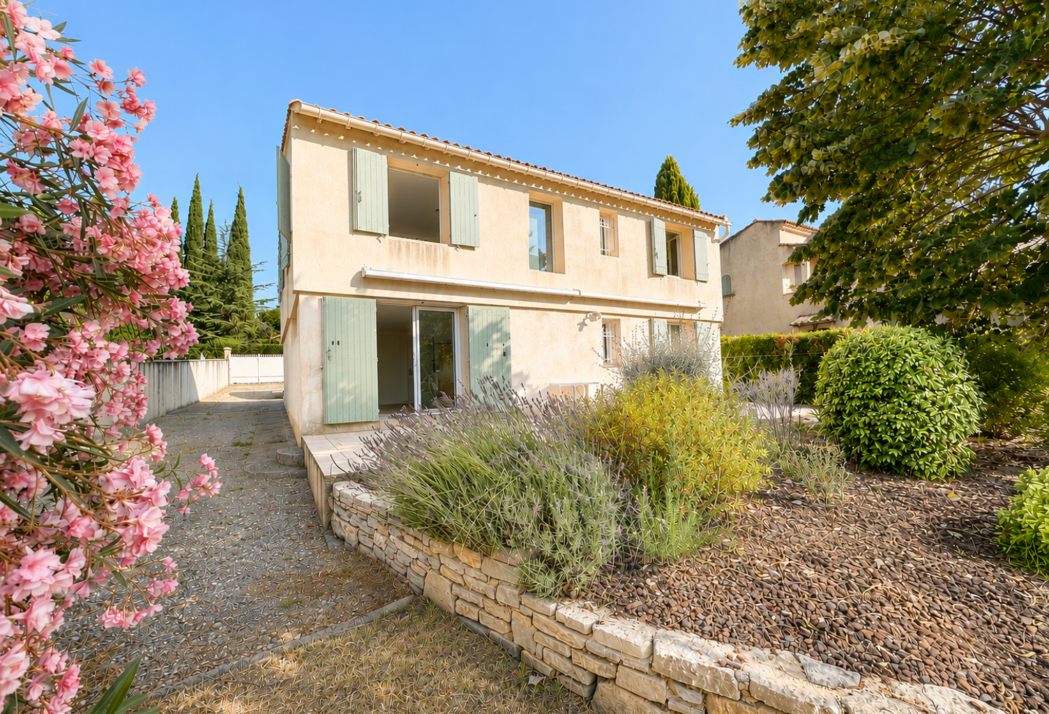 VENTE VILLA 7 PIECES  SUR 1423 M2 DE PARCELLE COMBAS — photo 1