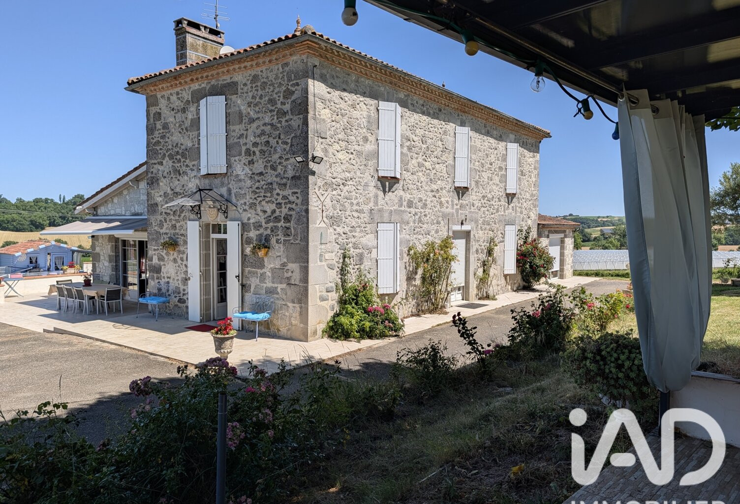 Vente Maison de campagne 9 pièces — photo 1