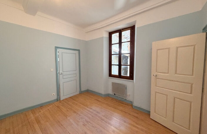 Appartement de charme entièrement rénové au coeur d'Embrun — photo 5