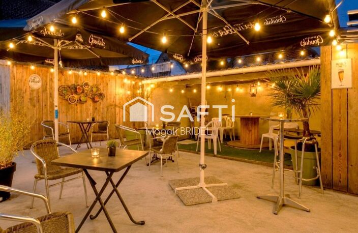 Immeuble de 158m² avec cellule commercial de 100m² au rez-de-chaussée avec dépendances et un appt T2 de 58m² à l'étage — photo 5