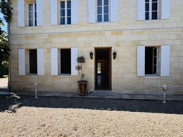 Vente Maison/villa 8 pièces — photo du bien