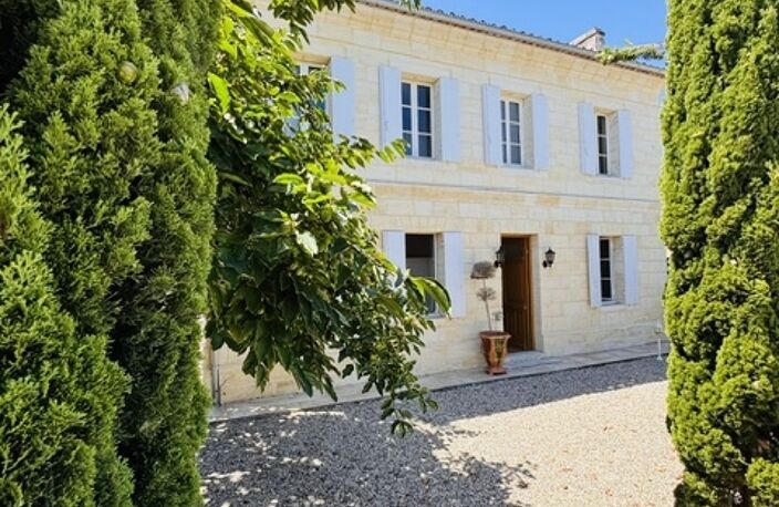 Vente Maison/villa 8 pièces — photo 2