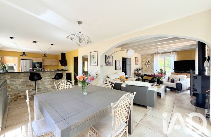 Vente Maison traditionnelle 7 pièces — photo 3