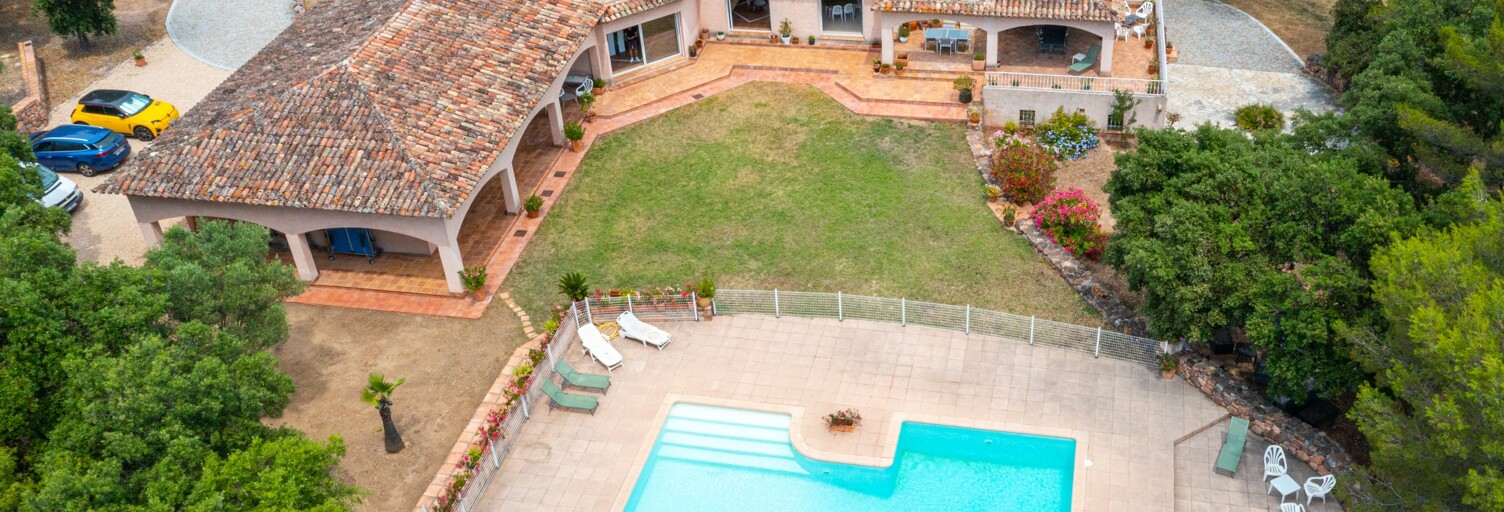 Maison 6 Pièces 200 m² à vendre à Roquebrune-sur-Argens (83520)