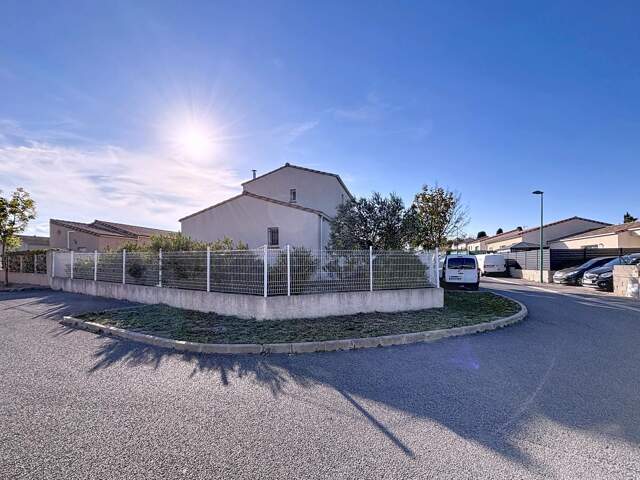 Maison récente de 2017  127 m² habitables avec garage et atelier — photo du bien