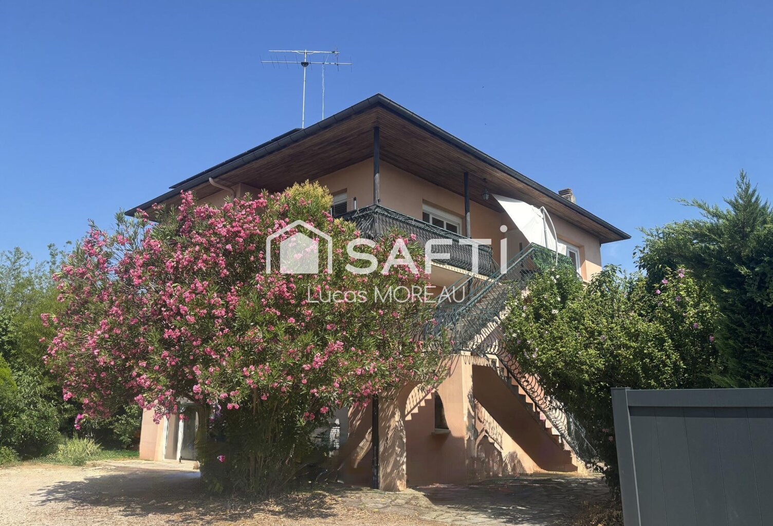 Appartement 4 pièces dans une copropriété de 2 lot — photo 1