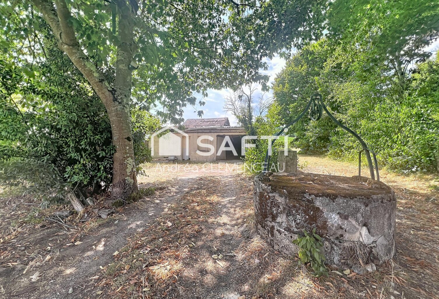 À VENDRE - Dépendance à réhabiliter sur terrain constructible de 733 m² — photo 1