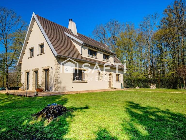Belle maison dans son écrin de verdure — photo 1