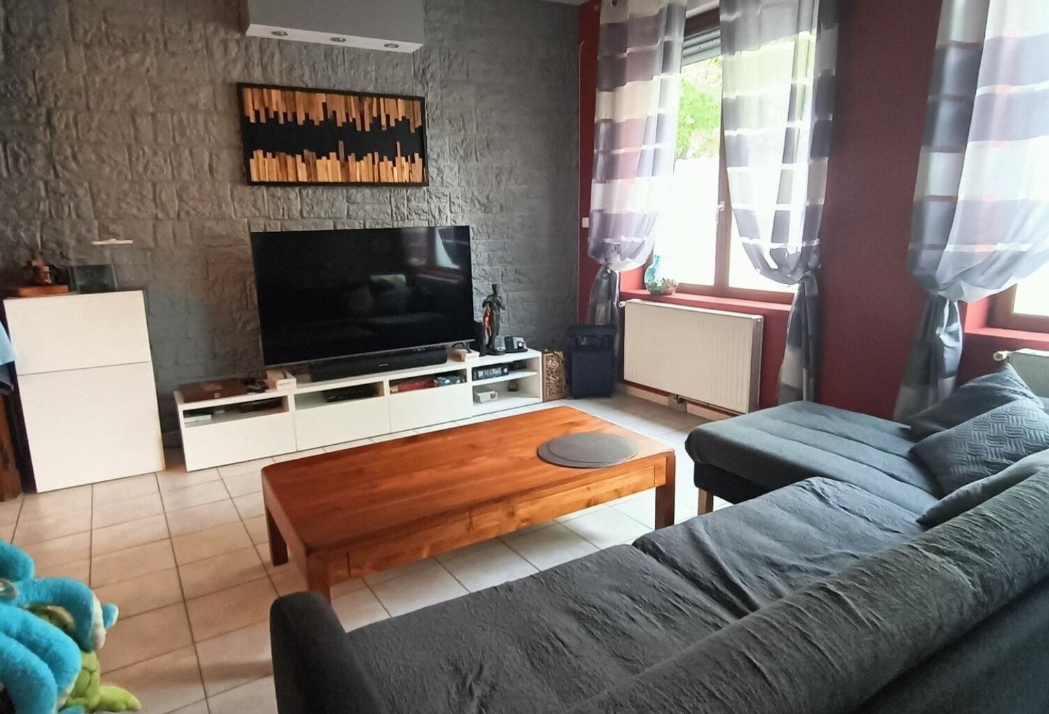 maison mitoyenne avec du potentiel et chaleureuse — photo 1