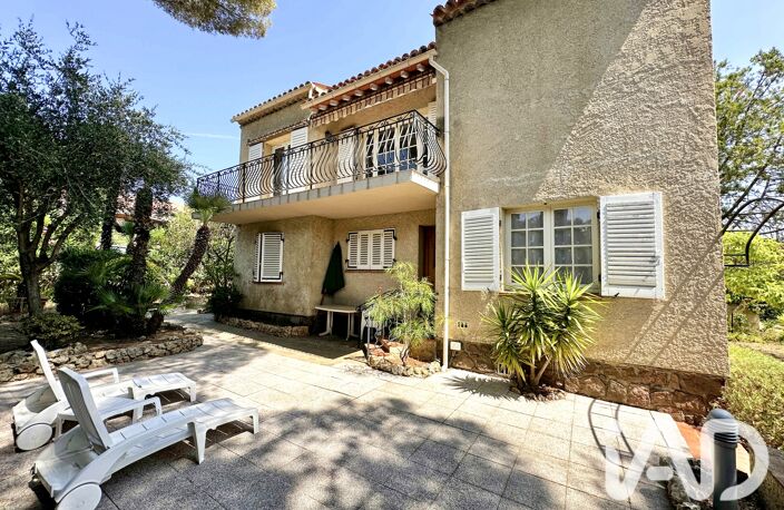 Vente Maison/villa 7 pièces — photo 2