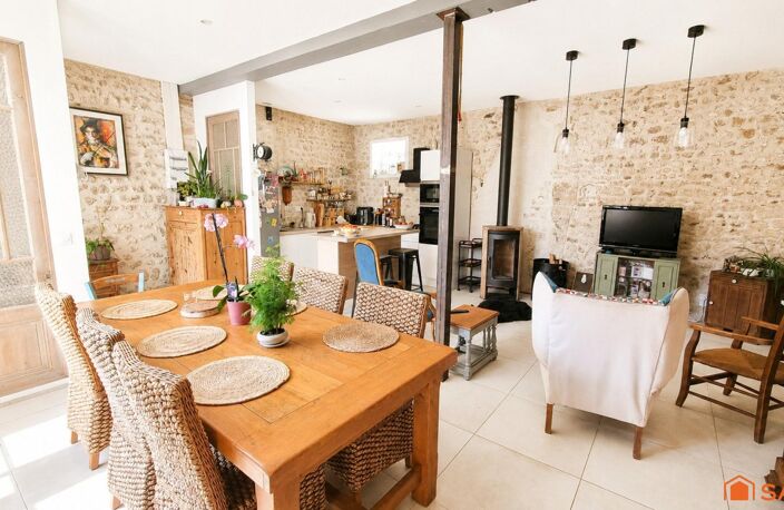 Maison de caractère avec cour et studio — photo 4