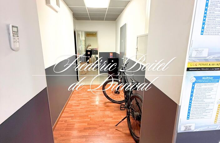 Vente Boutique/Local commercial 121 m&sup2; — photo 5