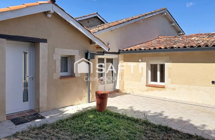 Maison de ville avec jardin, garage et dépendances — photo 2