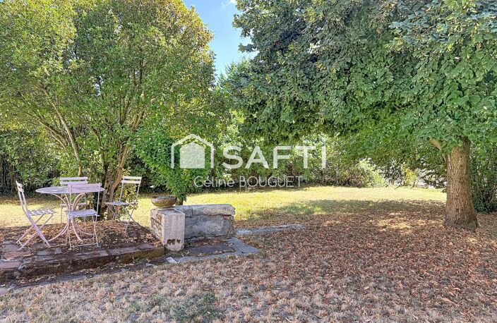 Maison de ville avec jardin, garage et dépendances — photo 4