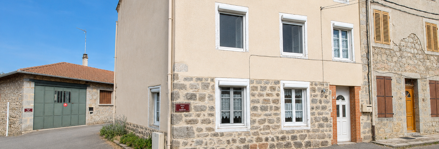 Maison 4 Pièces 115 m² à vendre à Saint-Barthélemy-Lestra (42110)