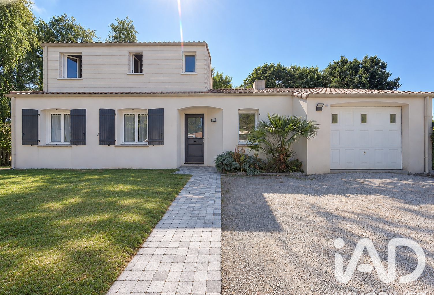 Vente Maison/villa 8 pièces — photo 1