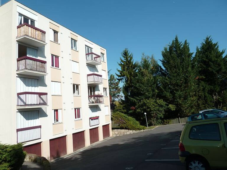 Spacieux F2 proche gare — photo 1