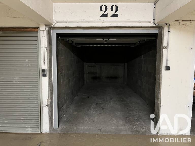Vente Garage 11 m&sup2; — photo 1