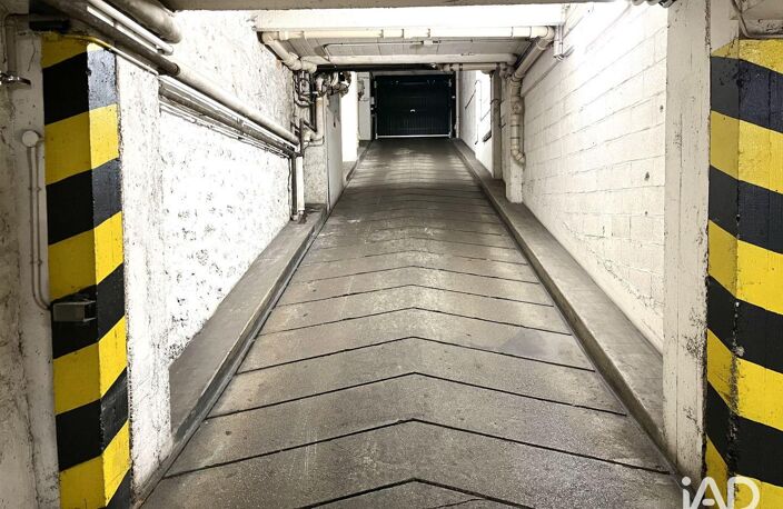 Location Parking 11 m&sup2; — photo 3