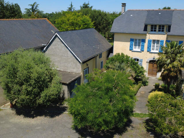 CORPS DE FERME DE CARACTERE- 280M2 SUR 2 HECTARES — photo du bien