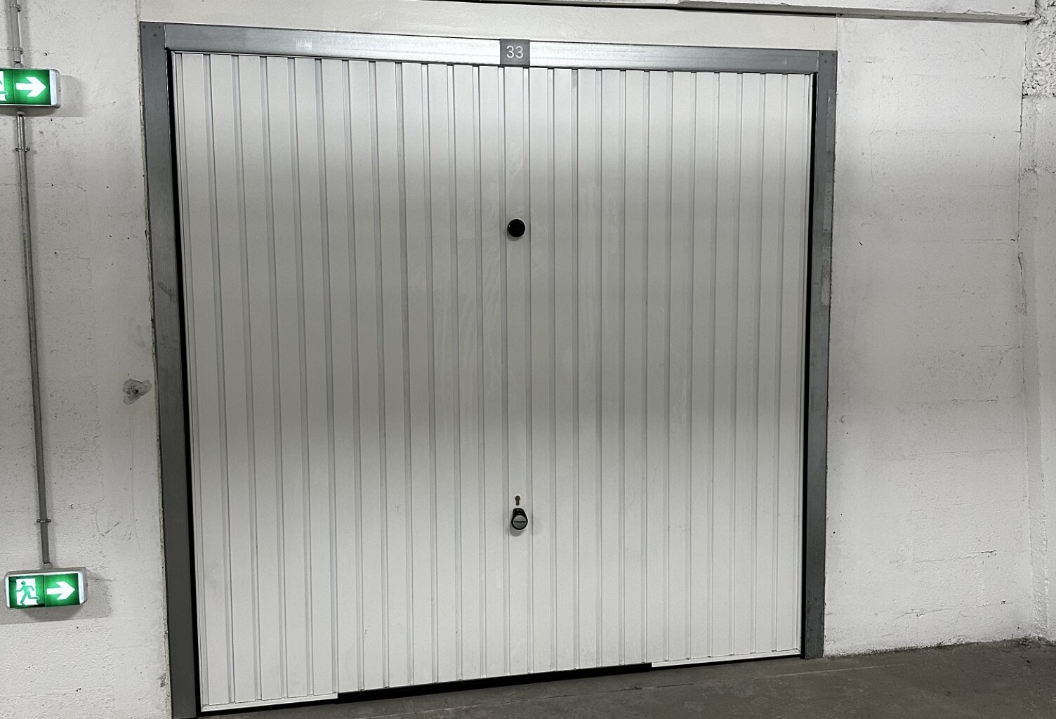 Vente Garage 42 m&sup2; — photo 1