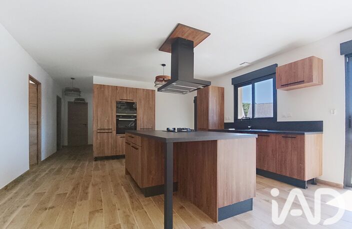 Vente Maison/villa 4 pièces — photo 2