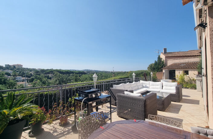 VILLA 4 PIECES FREJUS TOUR DE MARE — photo 3