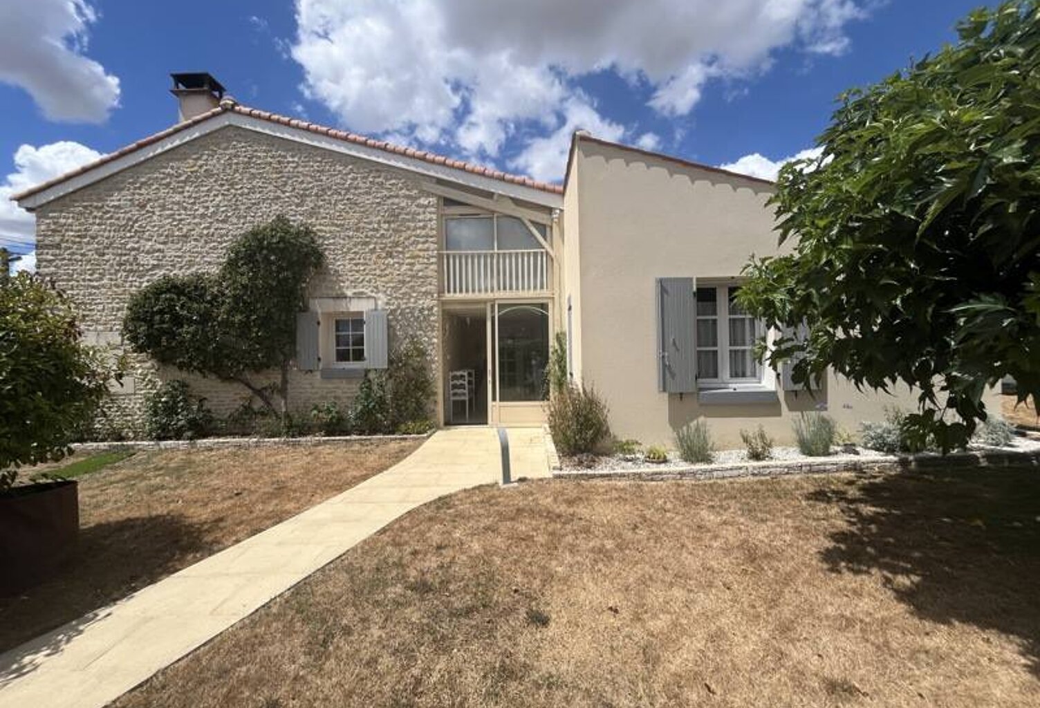 Vente maison 4 pièces 120 m² Saint-Loup (17380) — photo 1