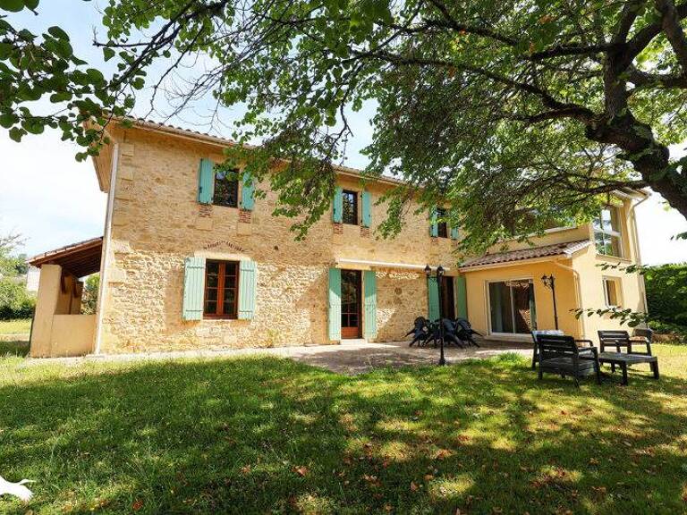 Maison en pierre de 6 pièces principales — photo 1