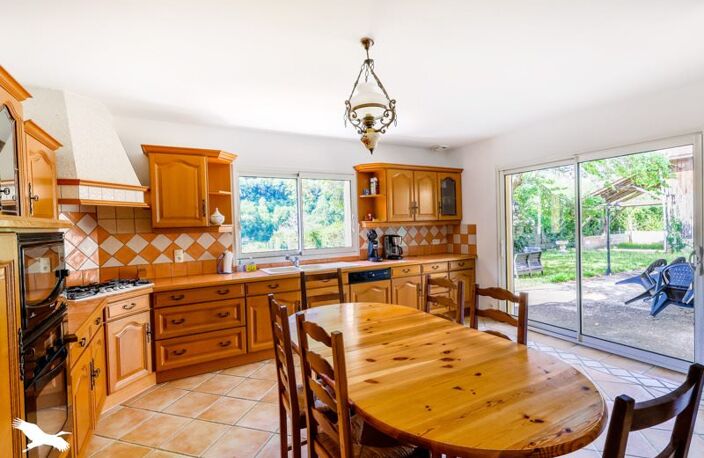 Maison en pierre de 6 pièces principales — photo 4