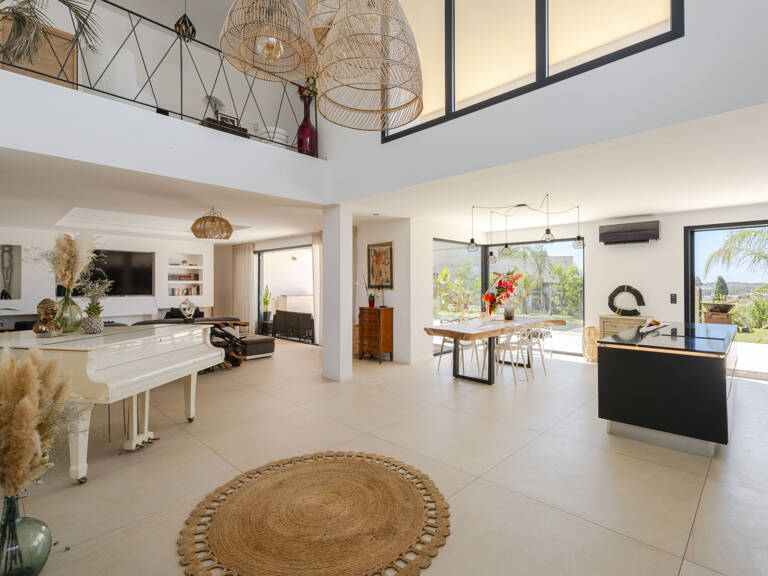 Maison contemporaine - 255m2 - piscine - Studio — photo 1