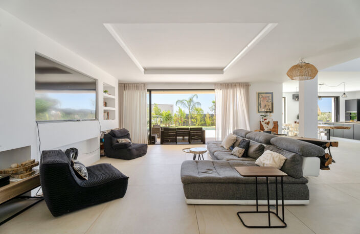 Maison contemporaine - 255m2 - piscine - Studio — photo 5