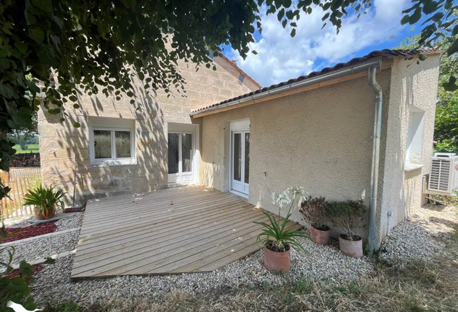 Maison en pierre de 3 pièces principales — photo 1