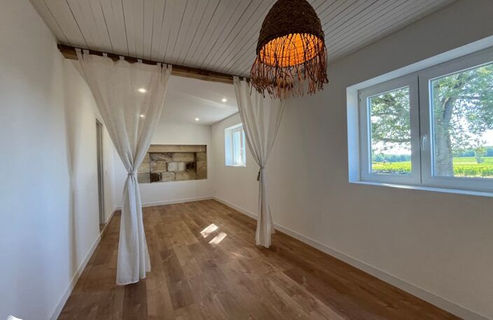 Maison en pierre de 3 pièces principales — photo 3