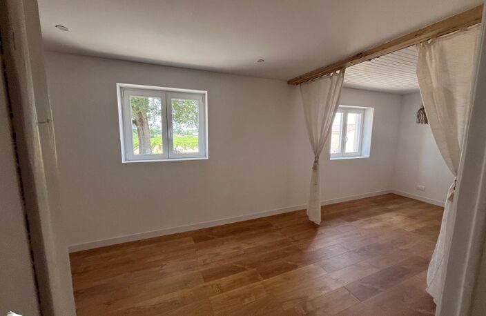 Maison en pierre de 3 pièces principales — photo 5