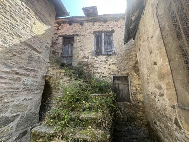 Maison de bourg de 2 pièces principales — photo du bien