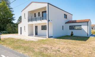 Maison 6 Pièces 203 m² à vendre à Rouffiac (17800)
