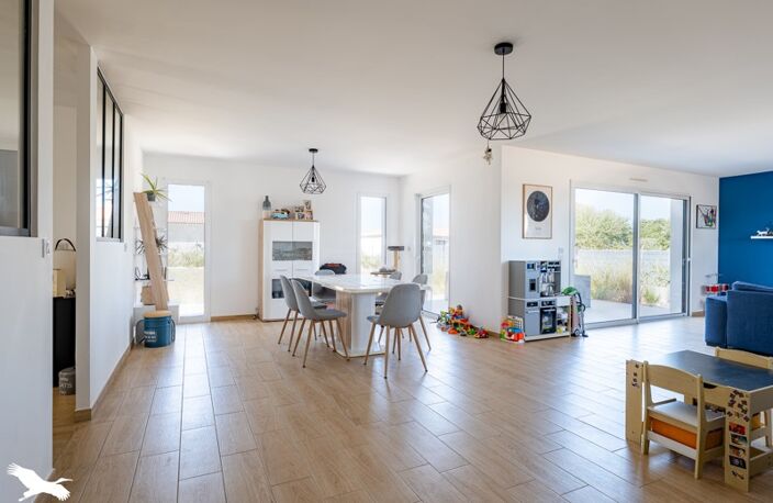 Contemporaine de 6 pièces principales — photo 3