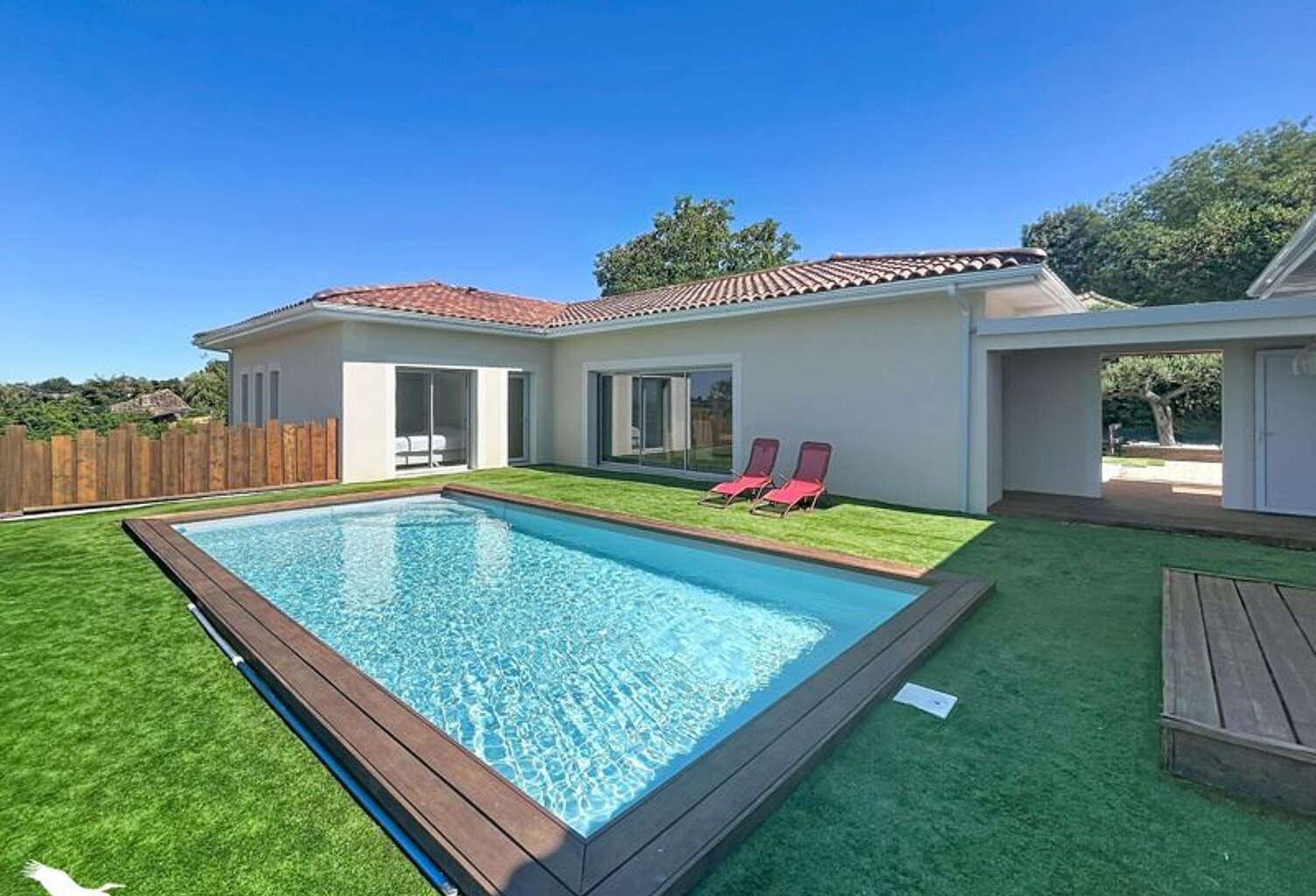 Contemporaine de 6 pièces principales — photo 1